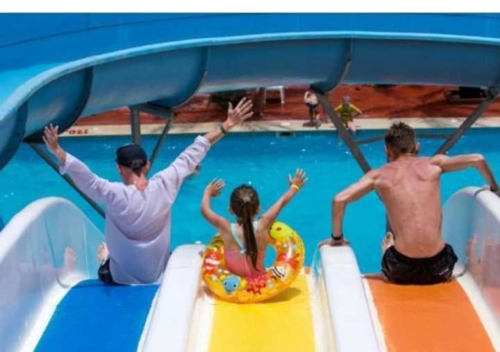 הורגהדה Mirage Bay Resort & Aqua Park Apartment מראה חיצוני תמונה